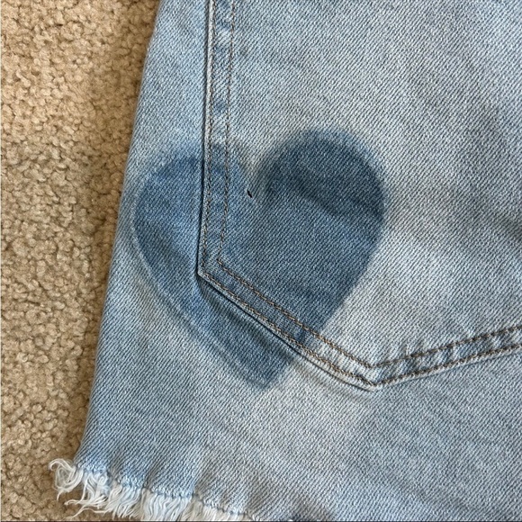 Fashion nova light blue heart shorts in size 11 / 30 - Picture 3 of 5
